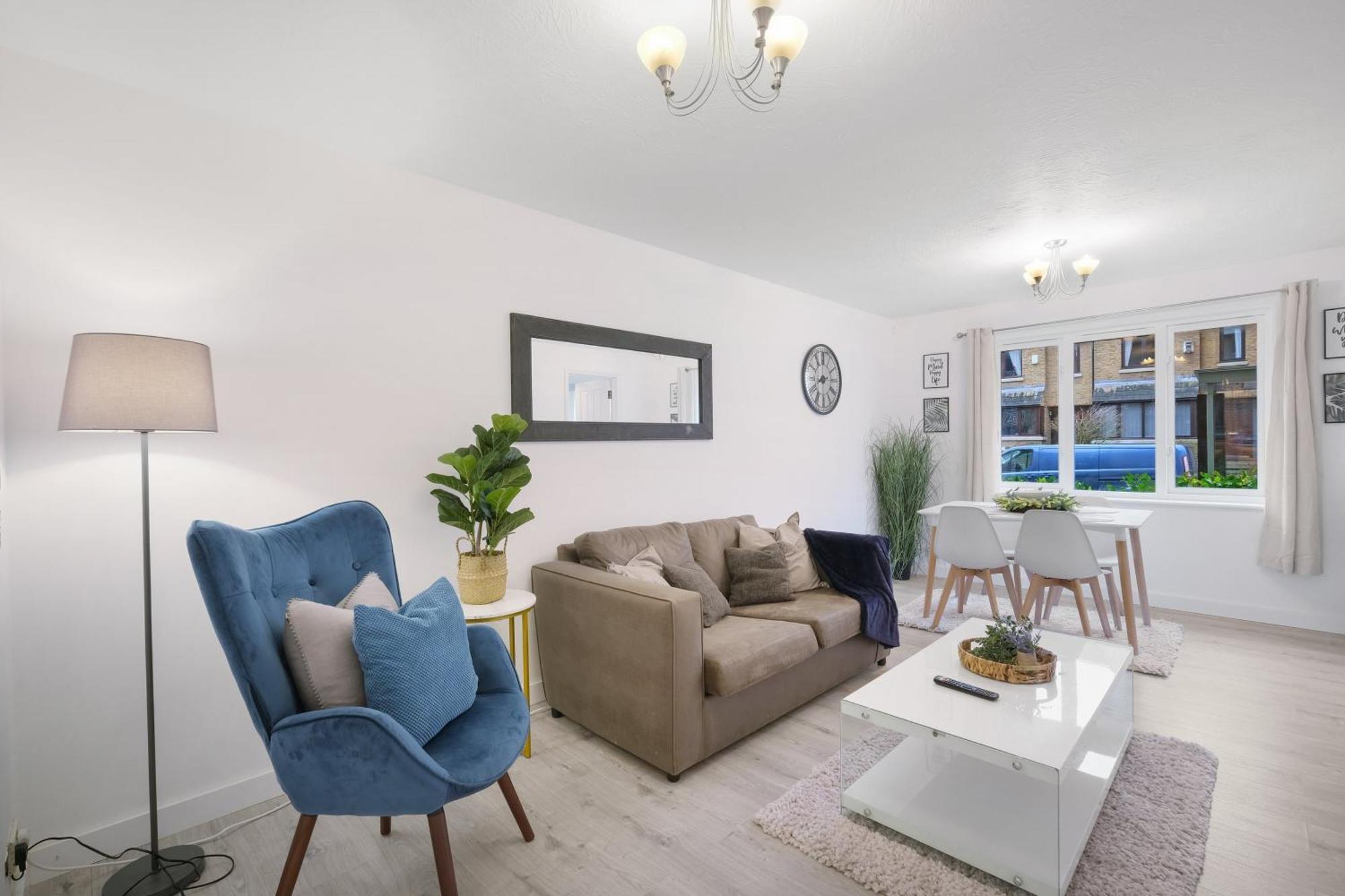 Appartement Charming 2-bedroom, 1-bathroom In Transom Square Londen